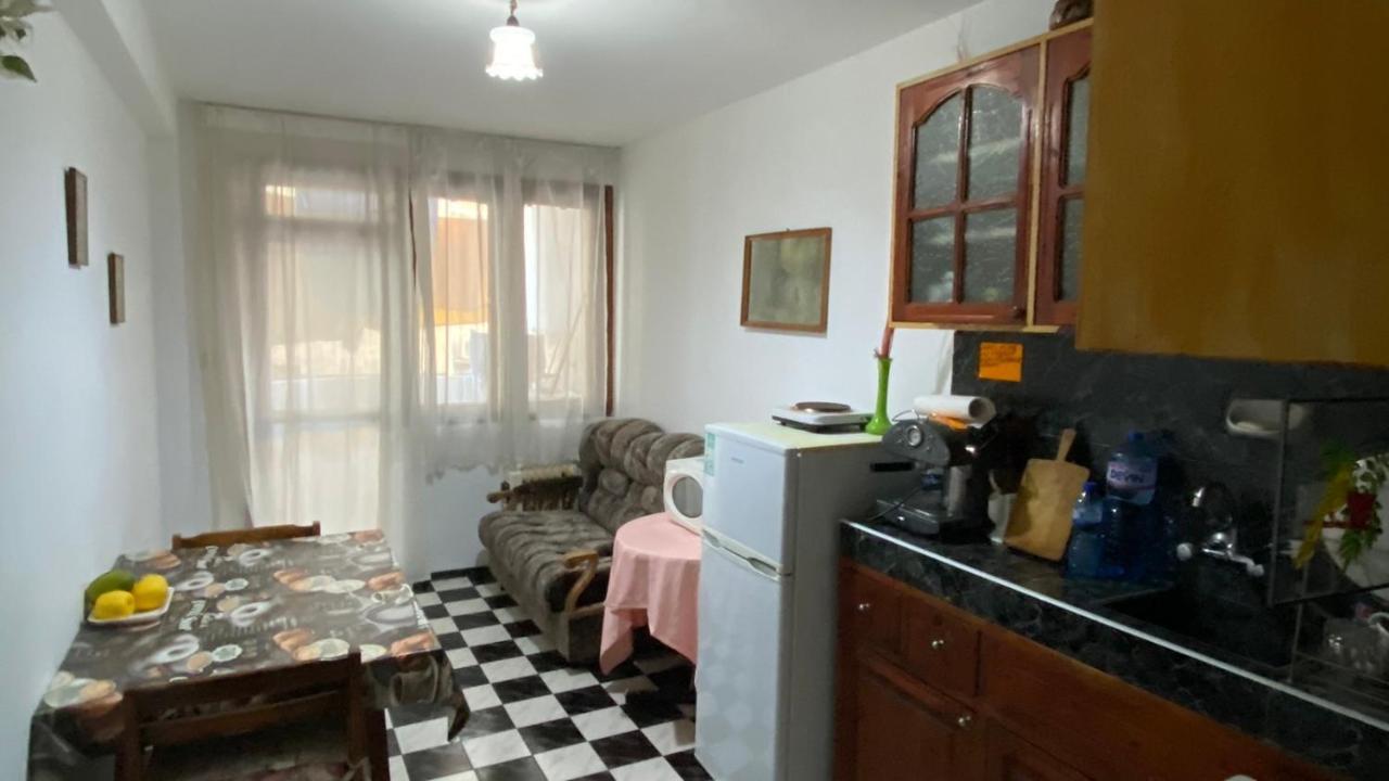 Аria B&B Burgas Bagian luar foto