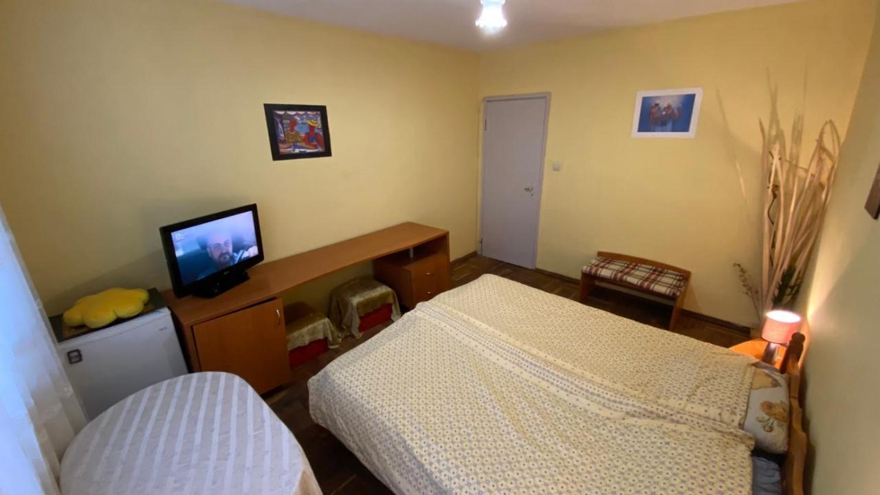 Аria B&B Burgas Bagian luar foto
