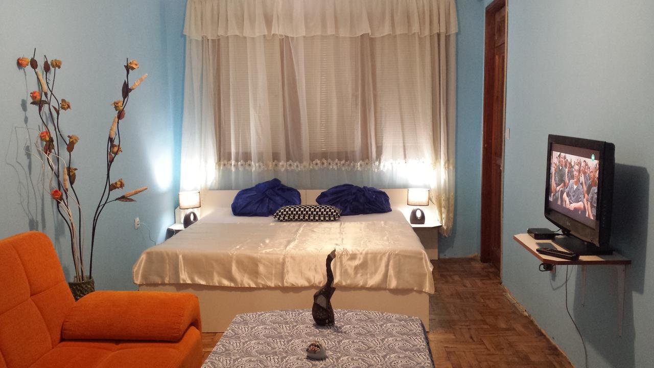 Аria B&B Burgas Bagian luar foto